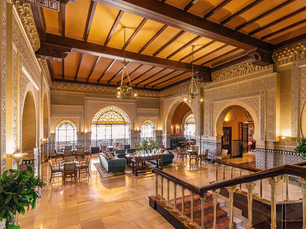 92244_074_Lobby